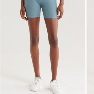 NWT Beyond Yoga Keep Pace Space Dye Biker Shorts Size Medium Storm Heather
